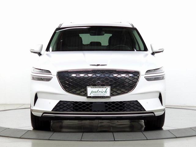 Photo of 2024 White Genesis Electrified GV70