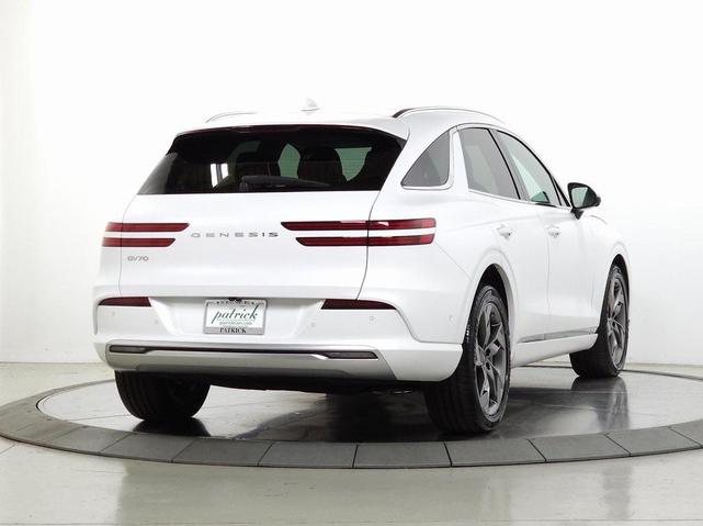 Photo of 2024 White Genesis Electrified GV70