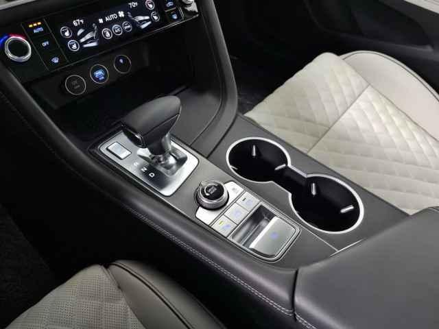 Photo of 2025 Uyuni White Genesis G70