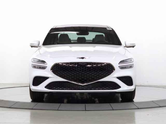 Photo of 2025 Uyuni White Genesis G70