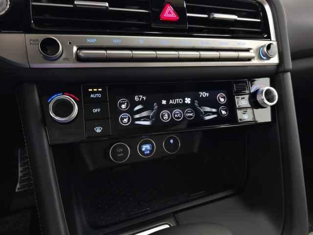 Photo of 2025 Uyuni White Genesis G70