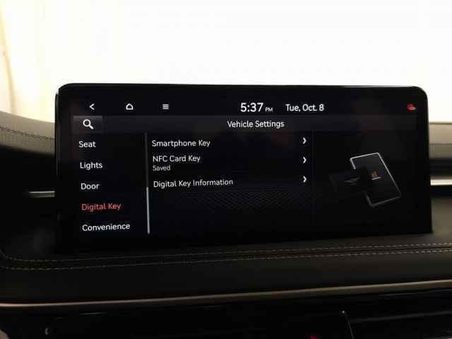 Photo of 2025 Uyuni White Genesis G70
