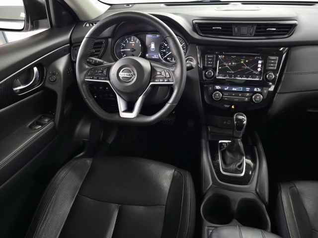 Photo of 2018 White Nissan Rogue