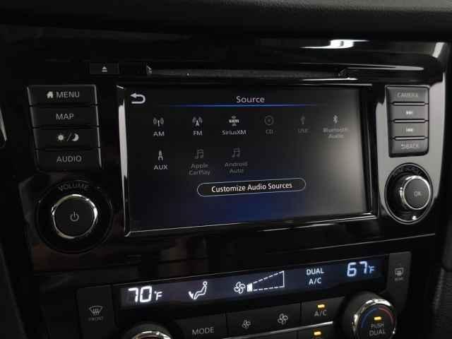 Photo of 2018 White Nissan Rogue