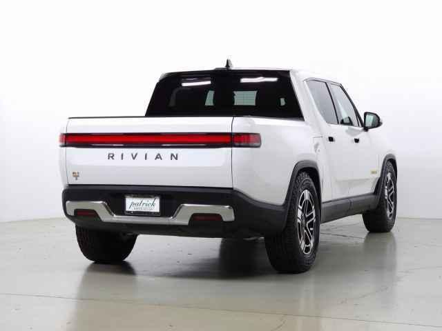 Photo of 2023 Glacier White Rivian R1T