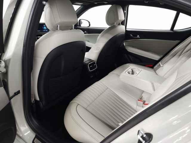Photo of 2025 Gray Genesis G70
