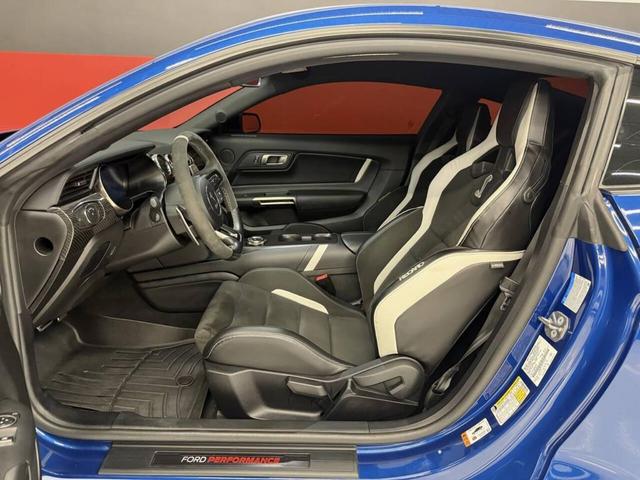 Photo of 2022 Blue Ford Shelby GT500