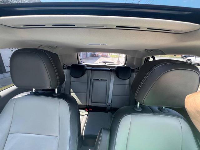 Photo of 2014 Burgundy Buick Encore