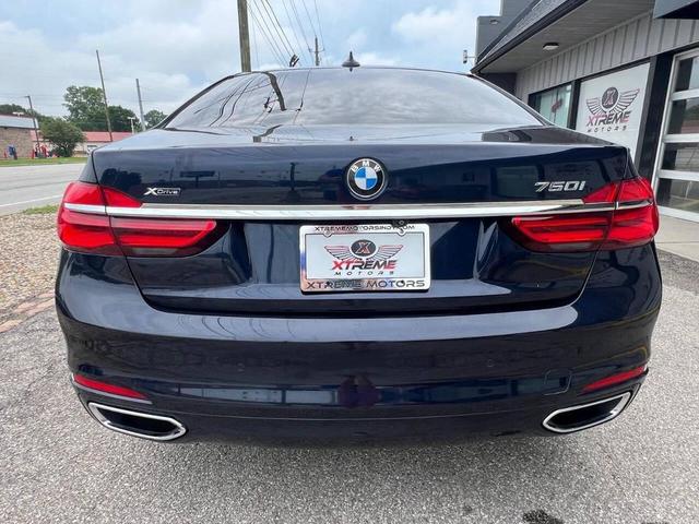 Photo of 2016 Imperial Blue Metallic BMW 750