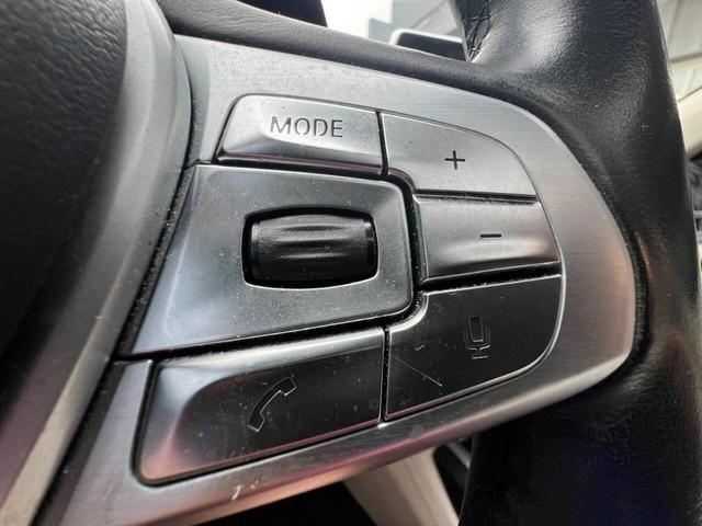 Photo of 2016 Imperial Blue Metallic BMW 750