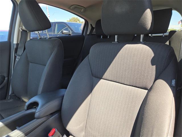 Photo of 2017 Modern Steel Metallic Honda HR-V