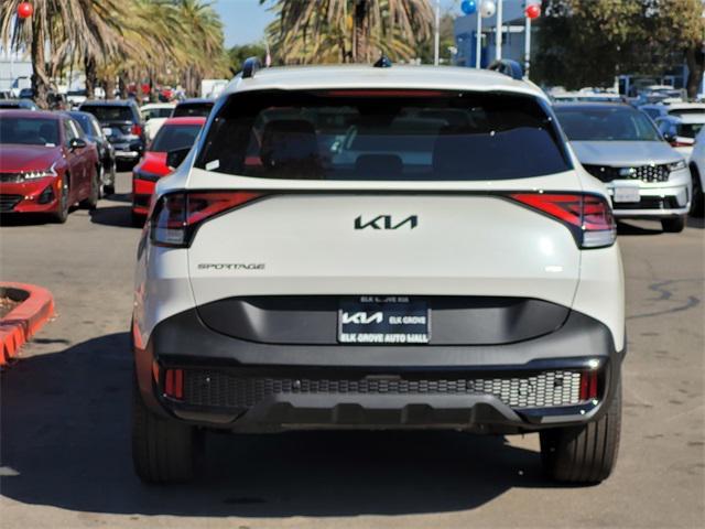 Photo of 2025 Snow White Pearl Kia Sportage