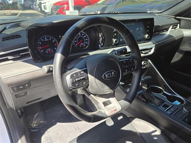 Photo of 2021 Glacial White Pearl Kia K5