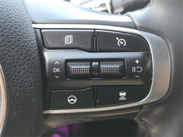 Photo of 2021 Glacial White Pearl Kia K5