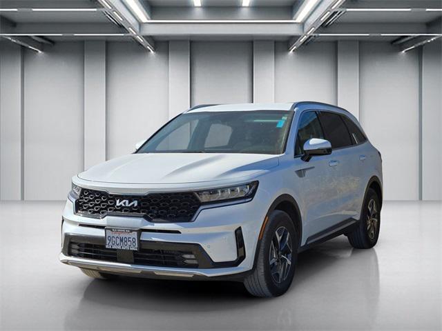 Photo of 2023 Snow White Pearl Kia Sorento Hybrid