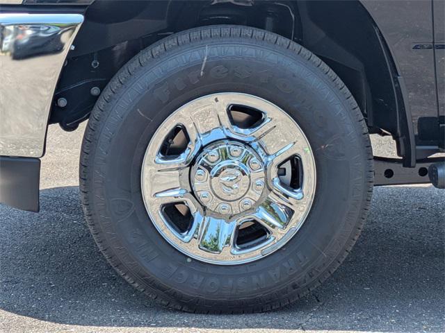 Photo of 2025 Diamond Black Crystal Pearlcoat RAM 2500