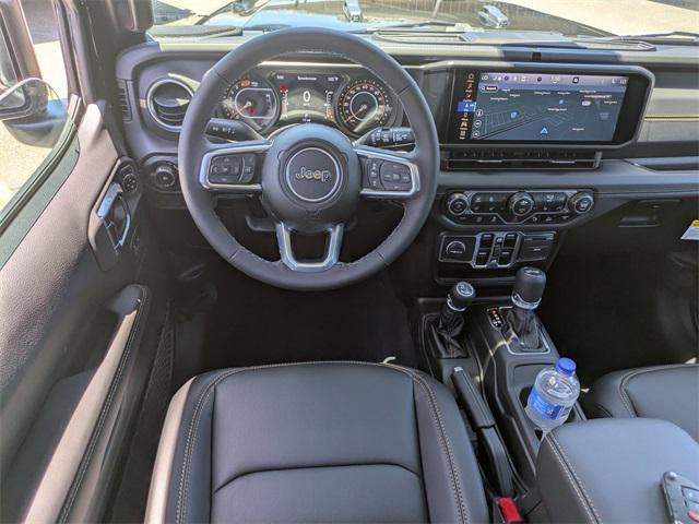 Photo of 2025 Black Clearcoat Jeep Wrangler