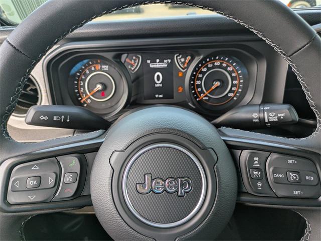 Photo of 2025 Black Clearcoat Jeep Gladiator