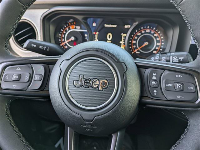 Photo of 2025 Black Clearcoat Jeep Wrangler