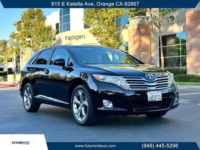 Photo of 2012 Black Toyota Venza