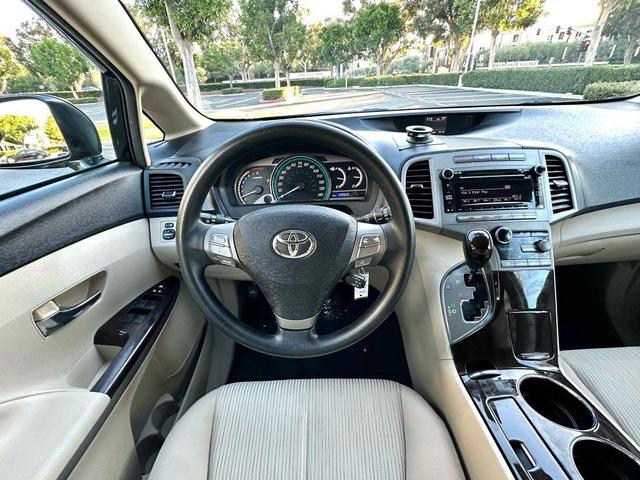 Photo of 2012 Black Toyota Venza