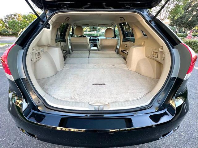 Photo of 2012 Black Toyota Venza
