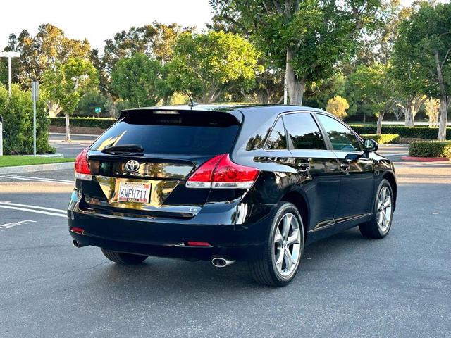 Photo of 2012 Black Toyota Venza