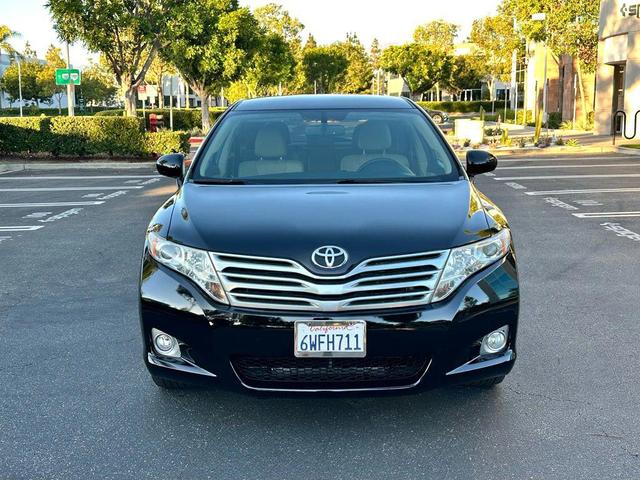 Photo of 2012 Black Toyota Venza