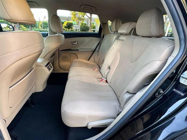 Photo of 2012 Black Toyota Venza