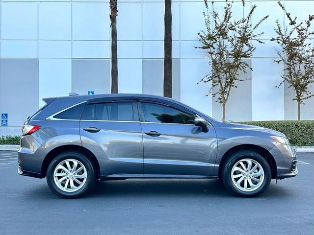 Photo of 2017 Grey Acura RDX