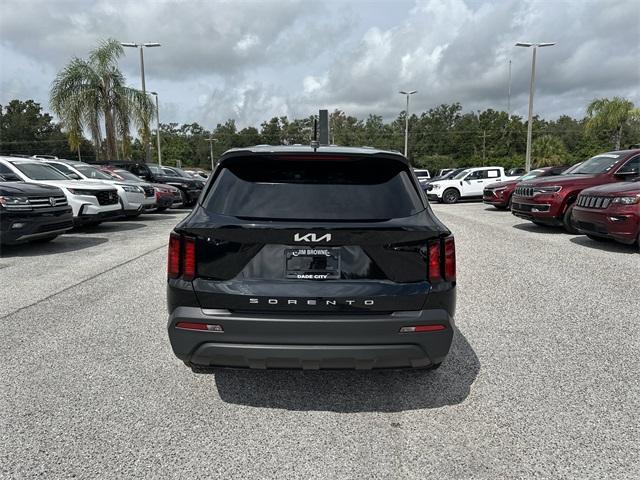 Photo of 2022 Ebony Black Kia Sorento