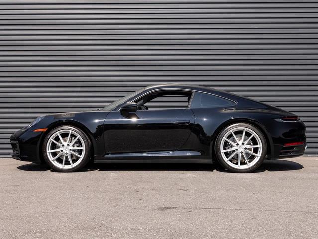Photo of 2020 Black Porsche 911