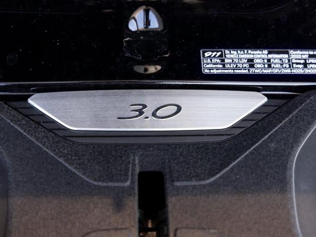 Photo of 2020 Black Porsche 911