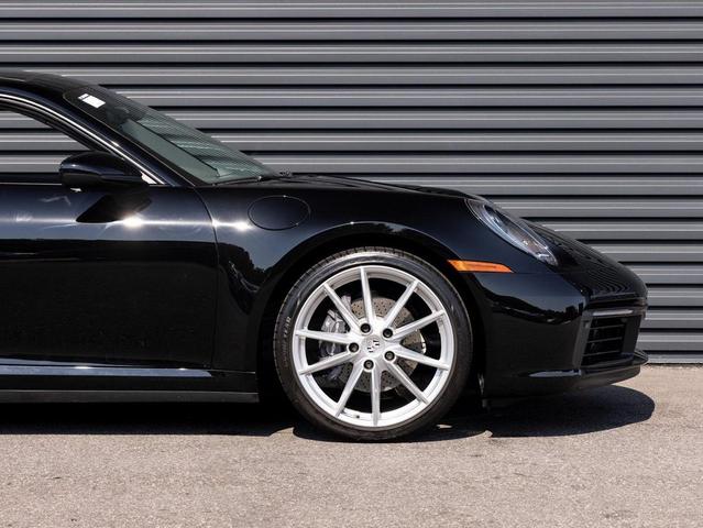 Photo of 2020 Black Porsche 911