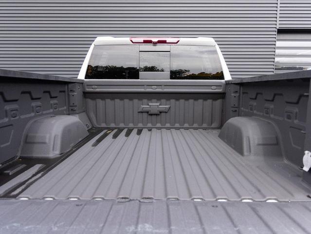 Photo of 2024 Iridescent Pearl Tricoat Chevrolet Silverado 1500