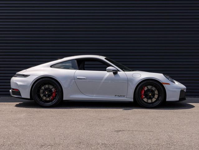 Photo of 2025 Ice Porsche 911