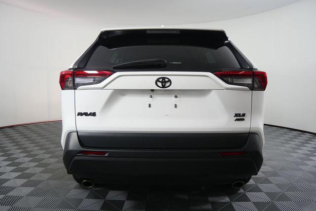 Photo of 2023 Ice Cap Toyota RAV4