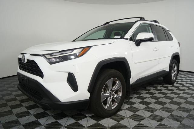 Photo of 2023 Ice Cap Toyota RAV4