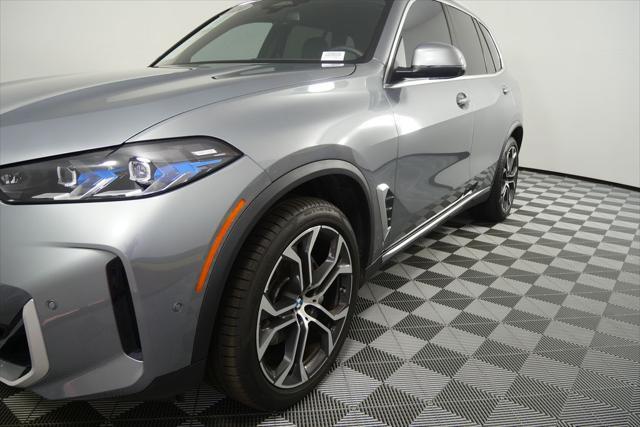 Photo of 2024 Gray Metallic BMW X5