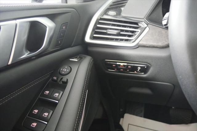 Photo of 2023 Jet Black BMW X5