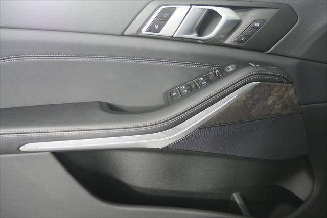 Photo of 2023 Jet Black BMW X5