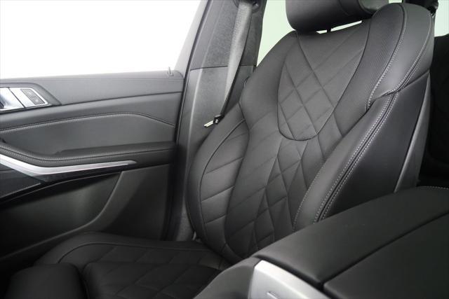 Photo of 2023 Jet Black BMW X5