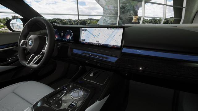 Photo of 2026 Carbon Black Metallic BMW 530