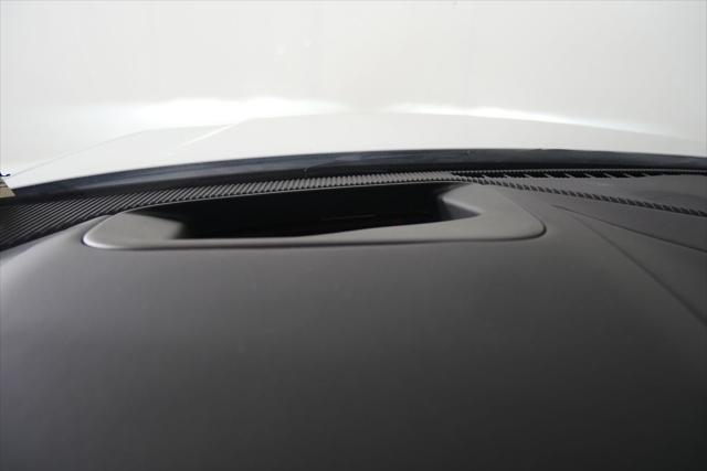 Photo of 2025 Bright White Clearcoat Jeep Grand Cherokee