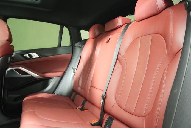 Photo of 2022 Alpine White BMW X6