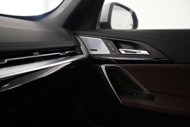 Photo of 2024 Blue BMW X1