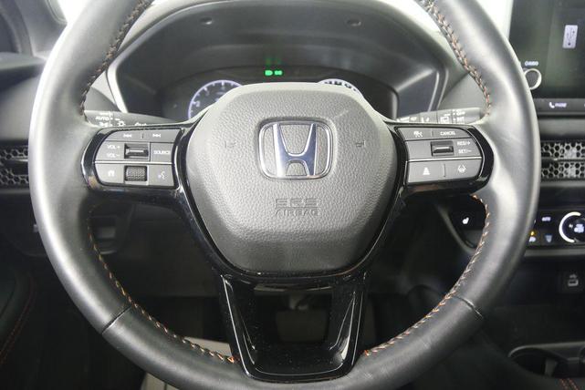 Photo of 2023 Platinum White Pearl Honda HR-V