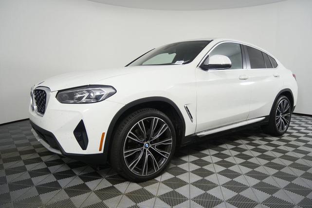 Photo of 2024 Alpine White BMW X4