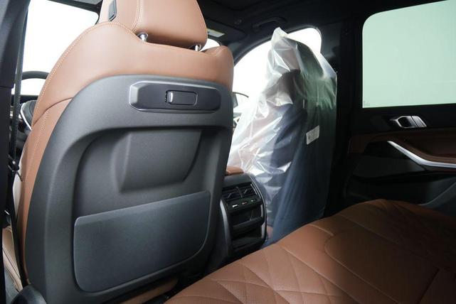 Photo of 2026 Alpine White BMW X5 PHEV