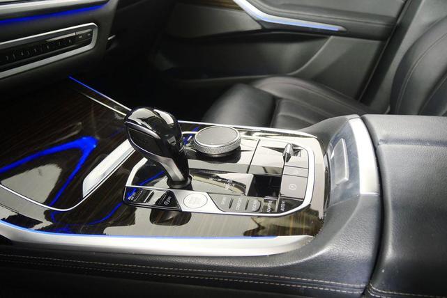 Photo of 2020 White Metallic BMW X7